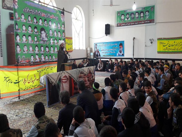 یادواره 43 شهید دانش آموز در گرمی برگزار شد