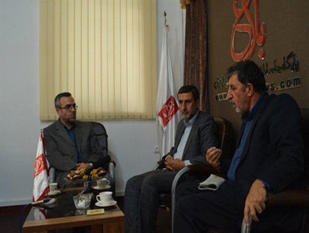 غرب‌زده‌ها و منفعت‌طلبان دشمنی آمریکا را ببینند/ «انقلاب» تلنگری بر افکار خاموش ملت است
