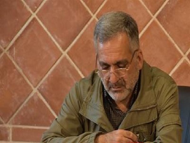 برخی سعی در خام فروشی معادن و انعقاد قرارداد با شرکت‌های خارجی هستند که متخصصان داخلی توان انجام آن را دارند