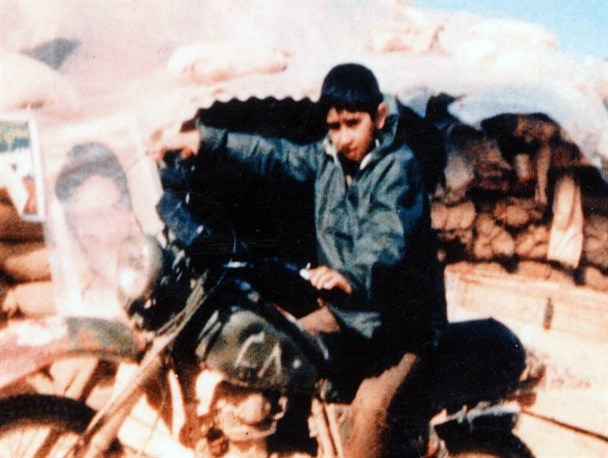 کوچک ترین کماندوی دنیا در دفاع مقدس "رضای ۱۲ ساله" از کرج بود/ دانش آموز استکبارستیزِ شهیدی که داغ اسارتش به دل بعثی ها ماند