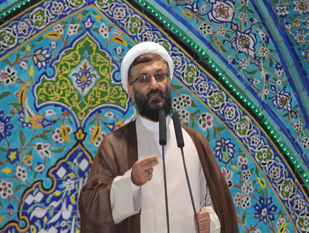 نفوذ در کشور در حال رواج است/ برخی از دولتمردان خود را به خواب زده و به نصحیت های رهبری بی توجه اند