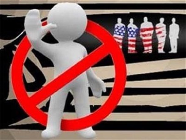 عناصر نامطمئن، صلاحیت حضور در دانشگاه ها را ندارند+ عکس نوشت