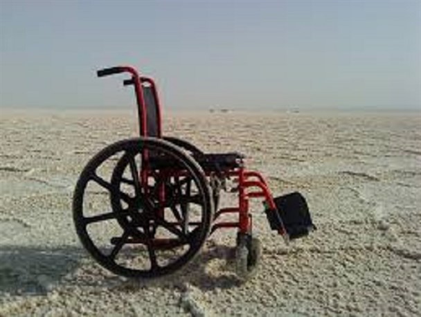 به جای کمک مادی، توانایی و استعداد معلولان را در یابیم