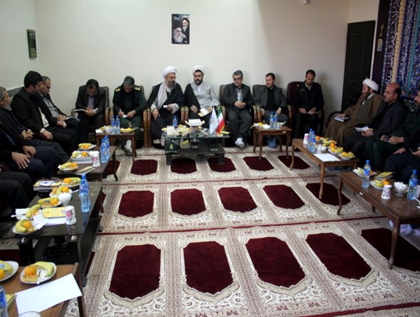 وحدت حوزه و دانشگاه مهمترین بحث بین مراکز علمی است/ وحدت حوزه و دانشگاه در جامعه برجسته شود