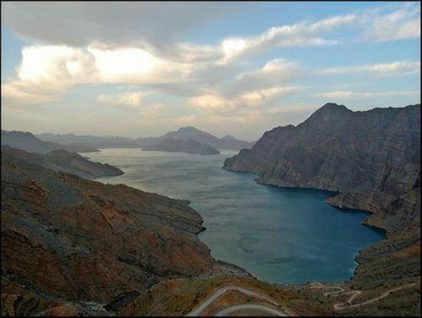 ایران برای امنیت خود و منطقه، تنگه هرمز را تحت تصرف درآورد