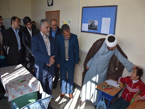 بازدید مسئولان شهرستان لنجان از آموزشگاه کودکان استثنائی بهار+ تصاویر