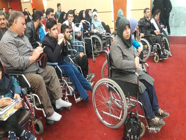 "مناسب نبودن فضای شهری" و "اشتغال" دو مشکل عمده معلولان / وجود 14 هزار معلول شناسایی شده در استان سمنان