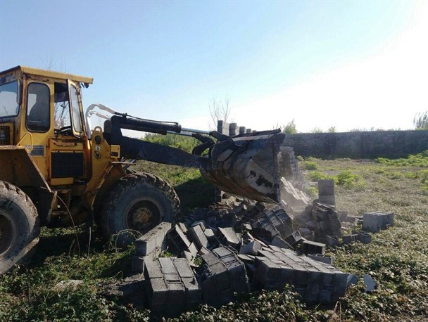 قلع‌وقمع تفکیک بنای غیرمجاز در محمودآباد + تصاویر