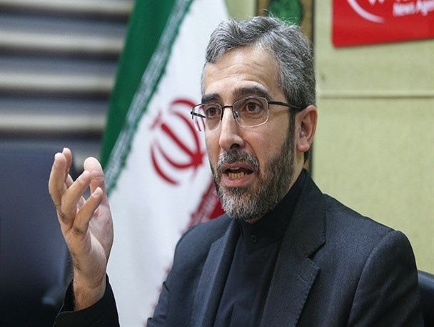 جای ساختن امام مصالحه و امام مذاکره، از امام خامنه‌ای پیروی کنید