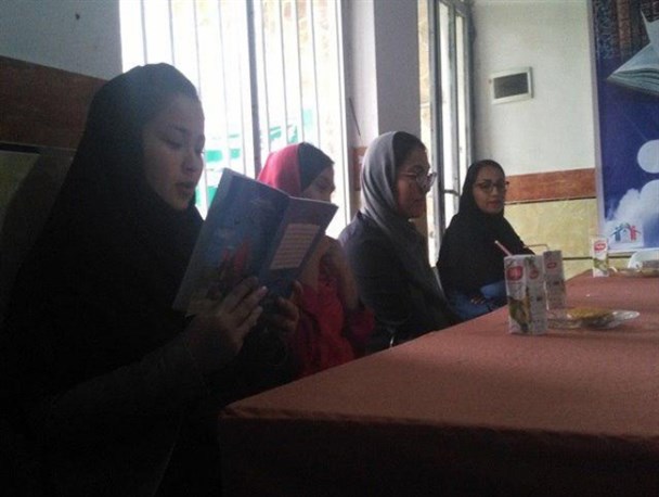 گروه کتابخوانی "پناهگاه من" ویژه دختران افغان گنبدی آغاز به کار کرد