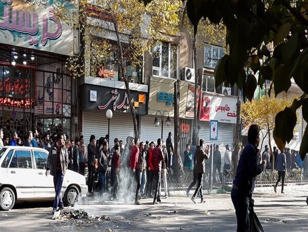 مقابله نیروهای نظامی با آشوبگران یک اقدام قانونی است