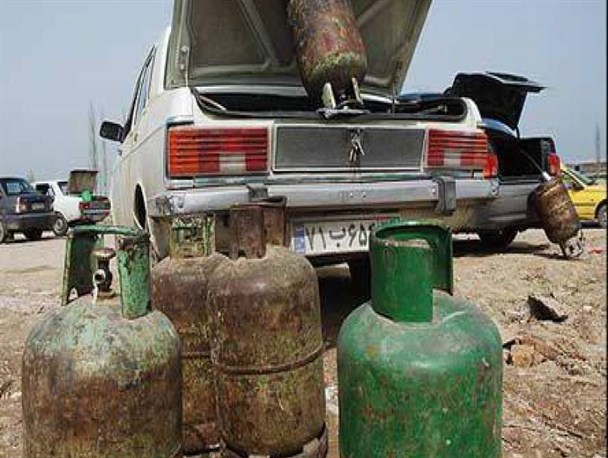 گرانی 2 برابری قیمت‌ها در بازار لوازم CNG و LPG/تقاضای تبدیل خودروها به دوگانه‌سوز 5 برابر شد