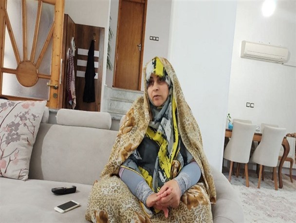 زنی که مردانگی را معنا کرده است/ از کارآفرینی در کودکی تا جهادگری در میانسالی