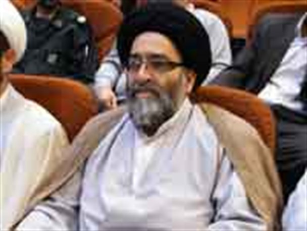 متاسفانه آنهایی که مدعی پیروی خط امام خمینی(ره) هستند در مقابل فعالیت فتنه گران سکوت کرده اند