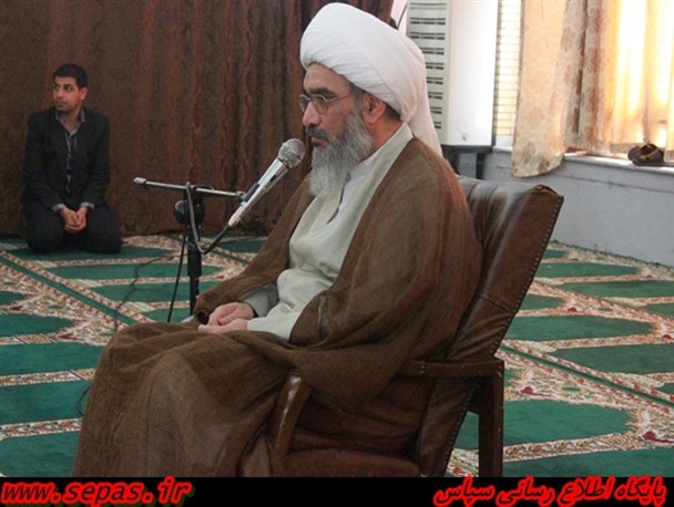 باید با افرادی که به معترضان تعرض کرده اند برخورد شود