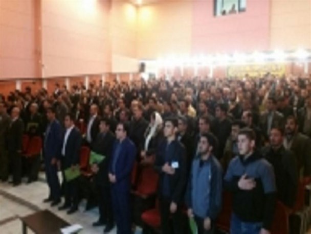ناآگاهی حقوقدان های اصلاح طلب از برخی اصول قانون اساسی/ لگدمال کردن قانون در همایش تندروها + فیلم