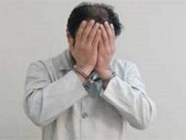 دستگیری جاعل حرفه ای در لباس روحانیت به اتهام اخاذی و جعل عناوین دولتی+ جزییات