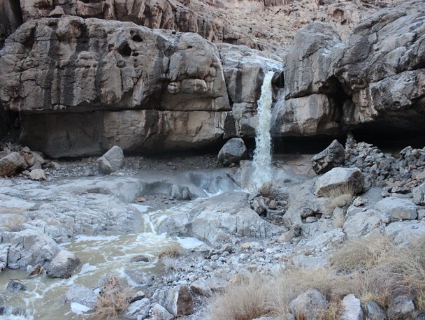 روستای دره شیر تفت با 52 میلی متر رکوددار استان/ جاری شدن سیل در بعضی از روستاها/ دره گاهان و آبشارهای زیبایش