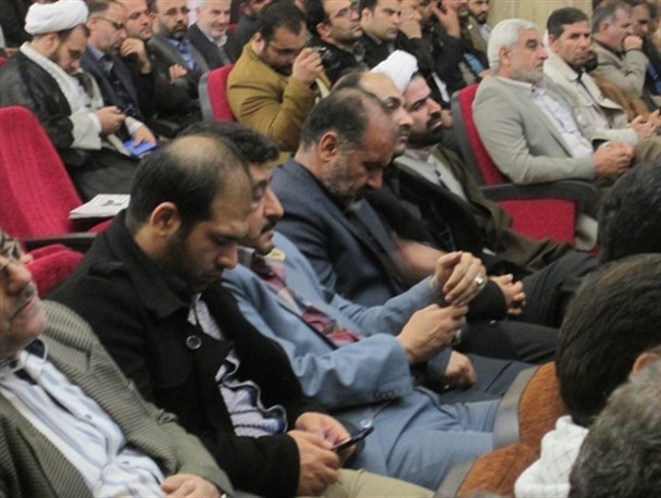 "اقدام و عمل" با برگزاری همایش ها به جایی نمی رسد/ حاتم طایی شدن با کیسه بیت المال خیانت به مردم است