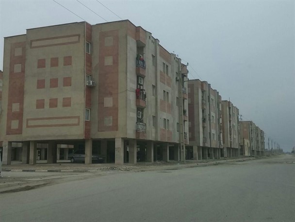 تحمل سنگینی کپسول گاز بر دوش ساکنین مسکن مهر مهران