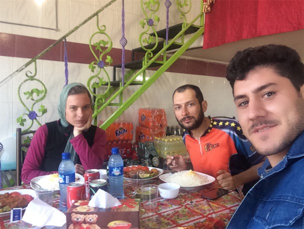جهانگردان رومانیایی با دوچرخه به خرامه آمدند