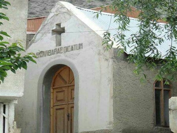 کلید کوچک‌ترین کلیسای جهان در سرخ‌آباد سوادکوه کجاست؟