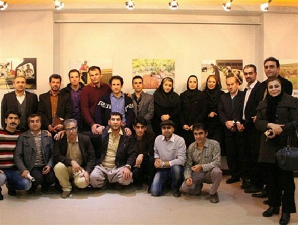 برپایی نخستین نمایشگاه عکس خبری در سنندج/عکاس جوان سنندجی: هدف ما شناساندن عکاسی خبری به جامعه است