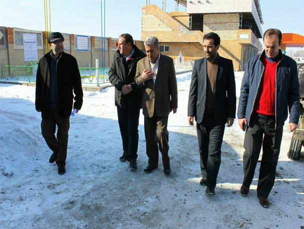 بازدید فرمانداربستان آباد از روند احداث مجتمع رفاهی بین راهی کاظمی نژاد  در آزادراه پیامبر اعظم(ص)