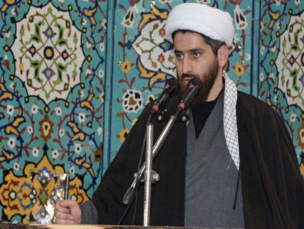 حساب مردم دغدغه مند از عده‌ای انگشت شمار ضد انقلاب جداست