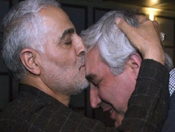 حاتمی‌کیا: بارها با عطش حاج قاسم را در آغوش کشیدم