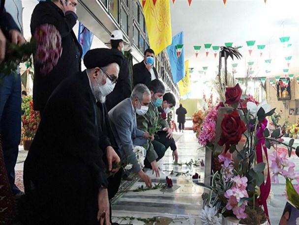 آئین تجدید میثاق با شهدا و مدافعان حرم در ورامین برگزار شد