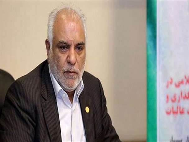 حاج قاسم به تنهایی با نیروی کم و امکانات محدود در برابر استکبار جهانی ایستاد