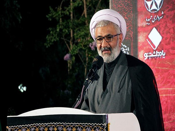 «اسطوره» سروده شاعر یزدی به مناسبت سالگرد شهادت حاج قاسم