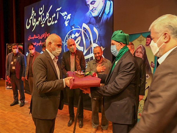 برگزاری آیین گلریزان «مهر فاطمی» در یزد