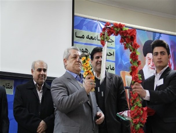 «زنگ انقلاب» در مدارس همدان نواخته شد+تصاویر