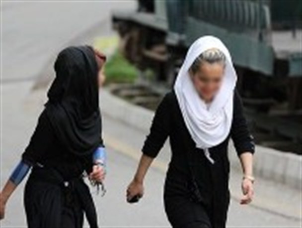الگوهایی که هویت دختران را در پایتخت معنوی ایران نشانه گرفته است