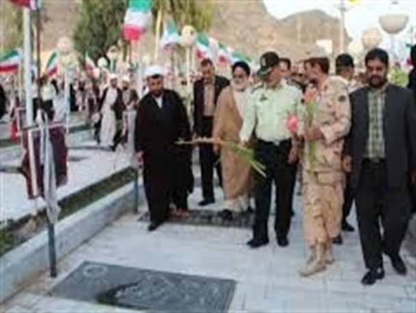 غبارروبی گلزار شهدای گمنام سیستان و بلوچستان