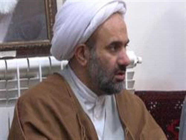 پاسداری از خون شهدای انقلاب به وسیله برگزاری جشن های ملی