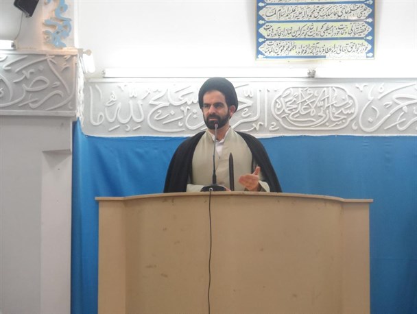 امام(ره)با انقلاب، روحیه اعتماد به نفس را در جامعه تزریق کرد