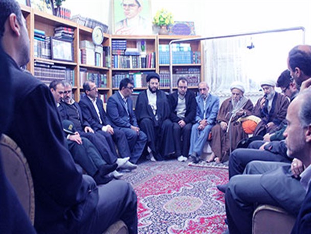 دیدار مدیران اداری آستان اشرفیه با آیت الله امینیان+تصاویر