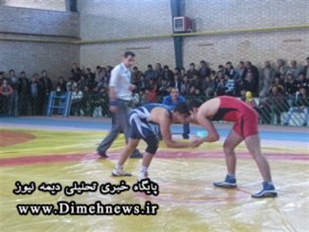 مسابقه دو جانبه کشتی دهه فجر فیروزکوه با برتری میزبان خاتمه یافت