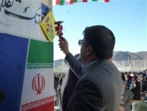 زنگ انقلاب در مدارس دنا به صدا در آمد + تصاویر