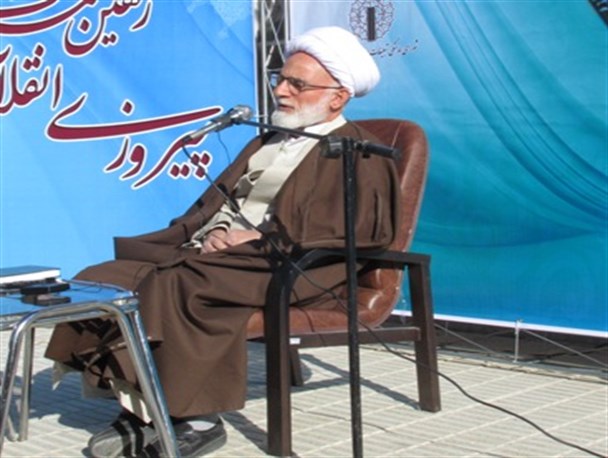 جوانان از علمای انقلابی الگو بگیرند/ طلبه ها موظف به روشنگری و فرقه شناسی اند