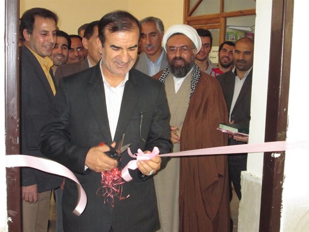 افتتاح نمایشگاه آثار هنرهای تجسمی و تلفیقی در شهرستان ایوان