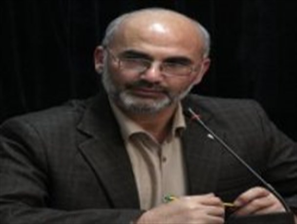 پافشاری بر گفتمان انقلاب راه مقابله با دشمنان