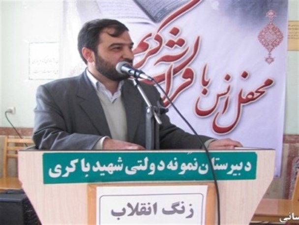 محفل انس با قرآن و کرسی تلاوت در بین مدارس شهر میانه برگزار شد