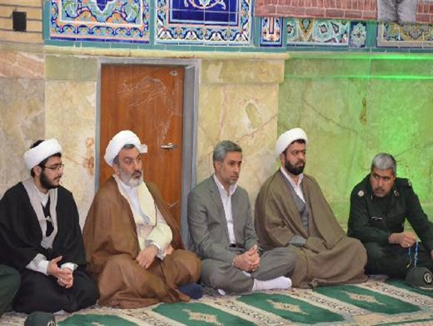جشن انقلاب در مسجد صاحب الزمان(عج) پاکدشت / تصاویر