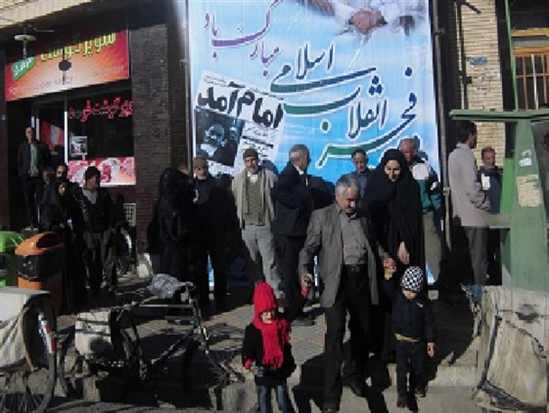 همه باید برای نهادینه کردن دین در فرهنگ و سیاست کشور تلاش کنیم