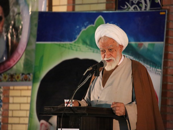 راه نجات کشور اقتصاد مقاومتی است/عزت ایران ارمغان آرمان های انقلاب اسلامی است
