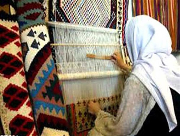تولید ماهانه 20 هزار مترمربع صنایع دستی در عنبران